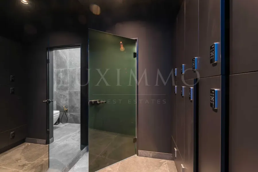 Luxury Varna Penthouse: Spa, Sea Views, & Style - Image 5