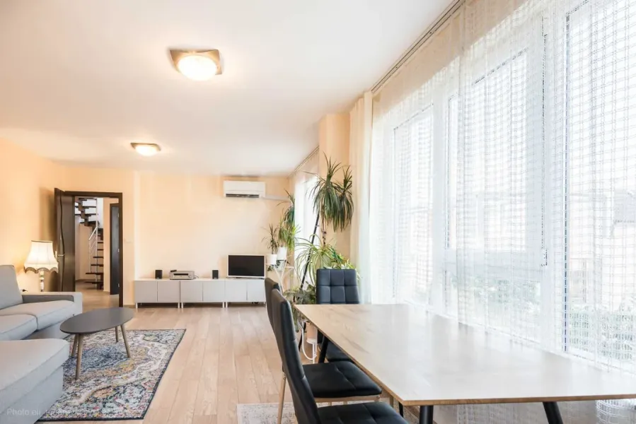 Spacious, Fully Furnished 3-Bedroom Apartment in Central Varna - Image 4
