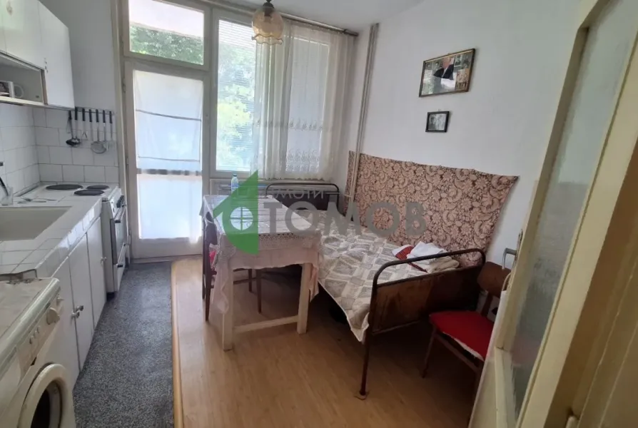 Spacious 3-Bedroom Apartment in Stara Zagora Center – Great Value - Image 2