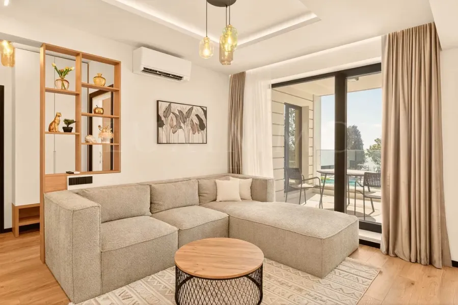 Spacious, Fully Furnished Apartment in Varna's Saltanat Complex - Image 3