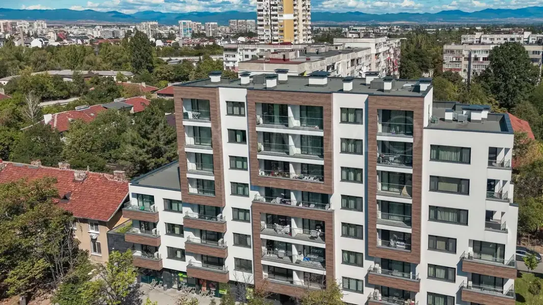 Spacious, Fully Furnished Apartment with Garage - Sofia - Image 4