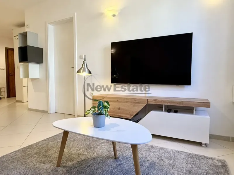 Stylish 1 Bed Apartment in Central Sofia - Fully Furnished - Image 5