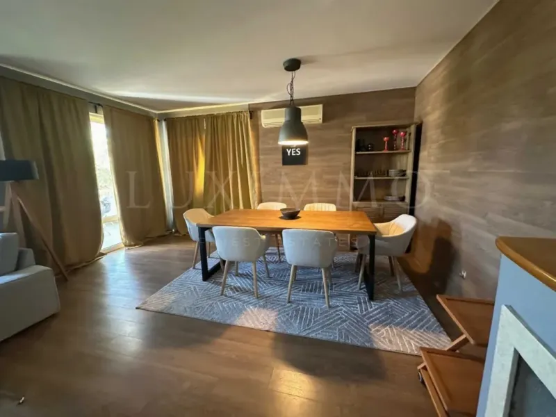 Spacious Furnished Apartment in Sofia's Desirable "Iztok" District - Image 1