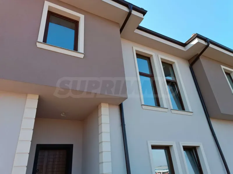 Spacious 3-Bedroom House in New Complex, Plovdiv, Bulgaria - Image 2