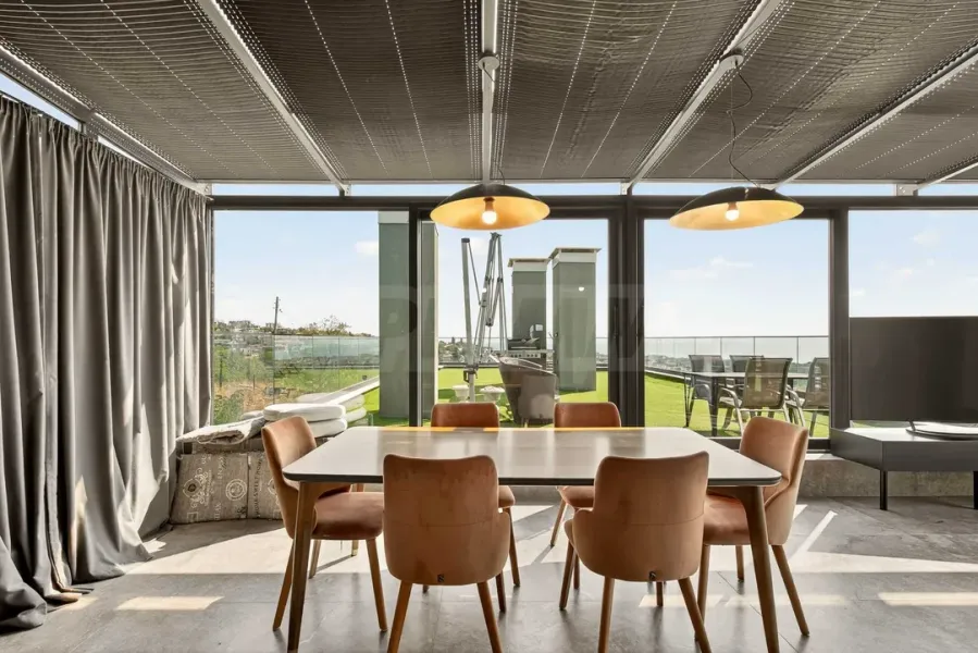 Spacious, Fully Furnished Apartment with Sea View Terrace - Image 5
