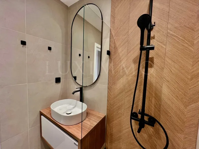 Stylish One-Bedroom Apartment Near Paradise Mall, Sofia - Image 1