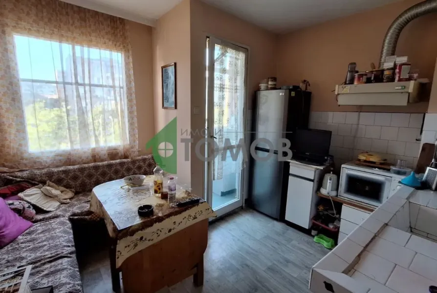Spacious Three-Bedroom Apartment in Slavyanov, Stara Zagora - €92,000 - Image 1