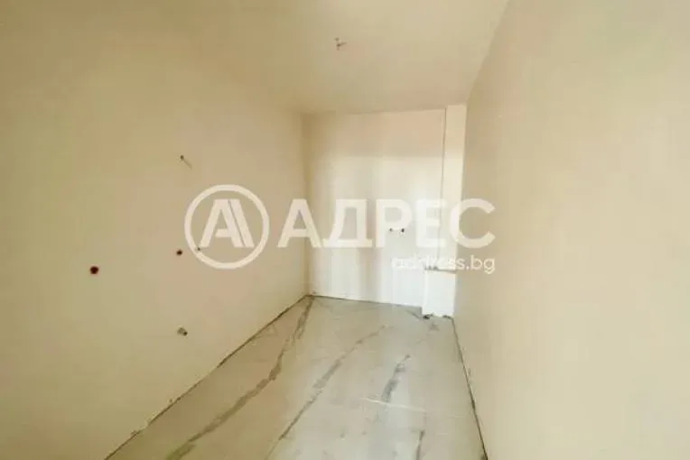 Spacious Family Home with Spa Facility in Stara Zagora, Bulgaria - €260,000 - Image 5