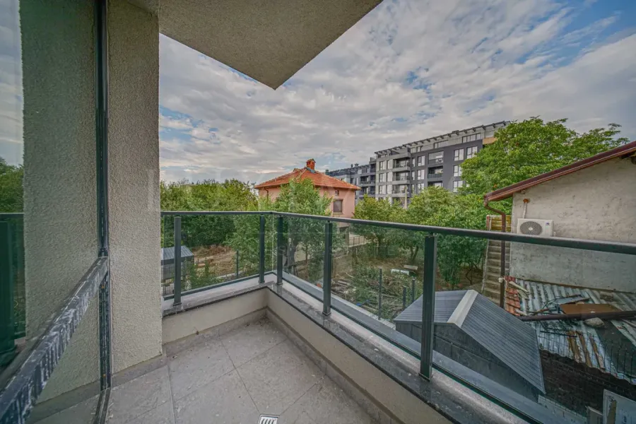 Spacious 2-Bedroom Apartment in Krastova Vada, Sofia - Image 5