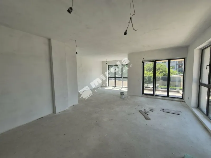 Spacious 3-Bedroom Apartment in Varna's Brz District - EUR 350,000 - Image 4