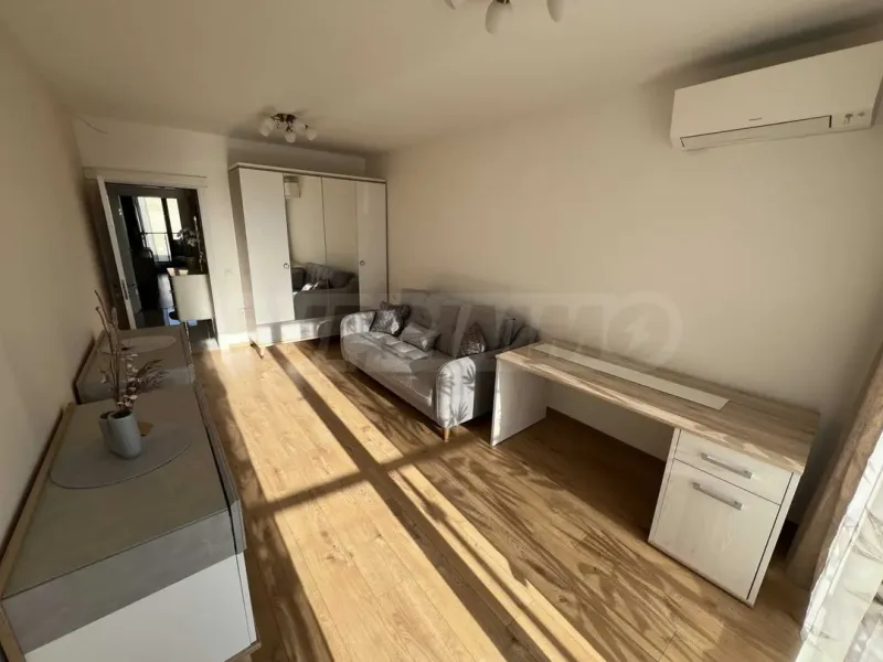 Luxury Varna Apartment with Parking - 150m2 - Image 2