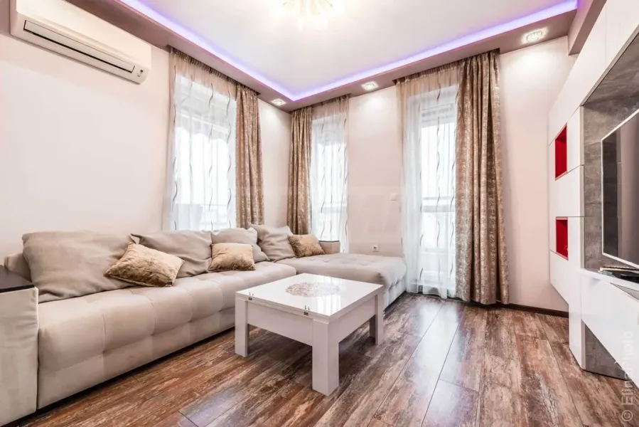 Stylish 3-Bedroom Apartment with Parking in Varna's Levski - Image 4