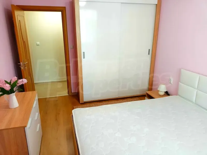 Luxurious Fully Furnished 1-Bedroom Apartment Near Artillery Park - Image 1