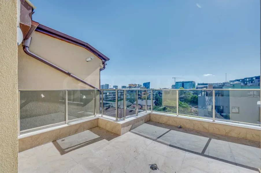 Spacious 2+1 Apt w/ Vitosha Views - Image 3