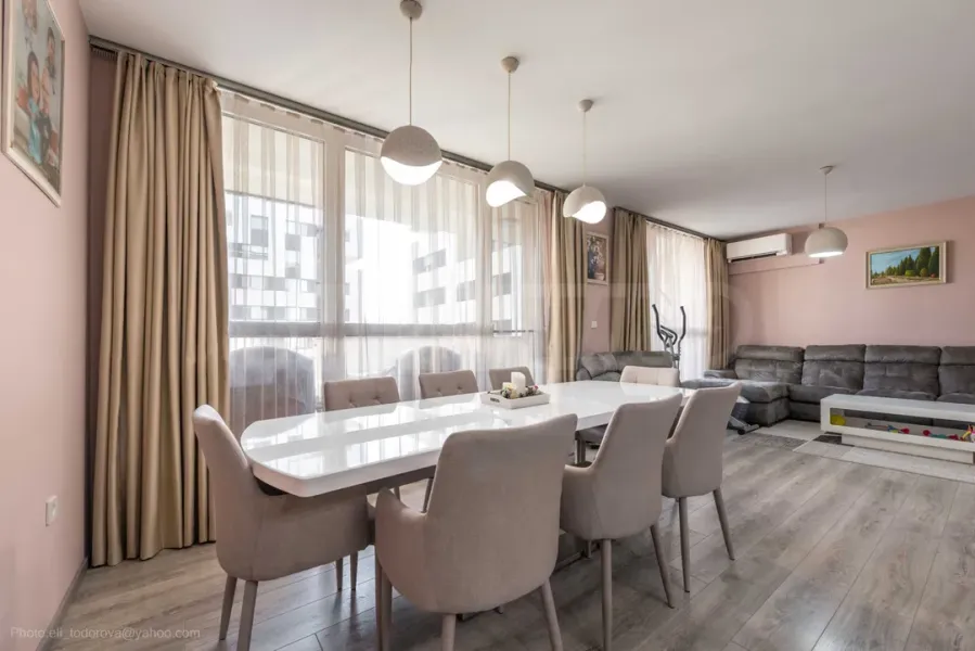 Spacious 3-Bedroom Apartment with Parking Near Grand Mall, Varna - Image 5
