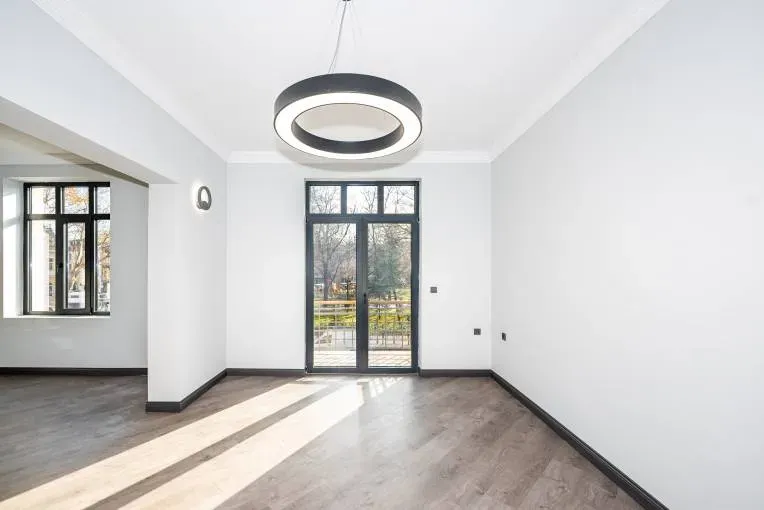 Spacious, Renovated Apartment in Plovdiv City Center – Perfect for Living or Working. - Image 4
