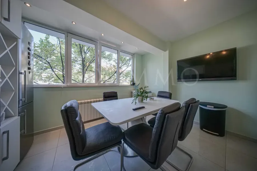 Spacious & Bright Lozenets Apartment with Garage - Fully Furnished - Image 5