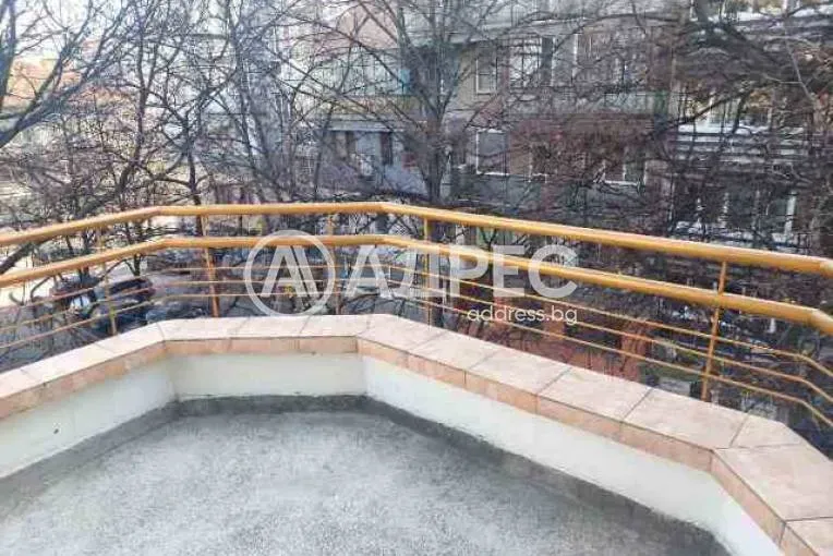 Spacious Three-Bedroom Mezonet for Sale in the Heart of Stara Zagora - Image 2
