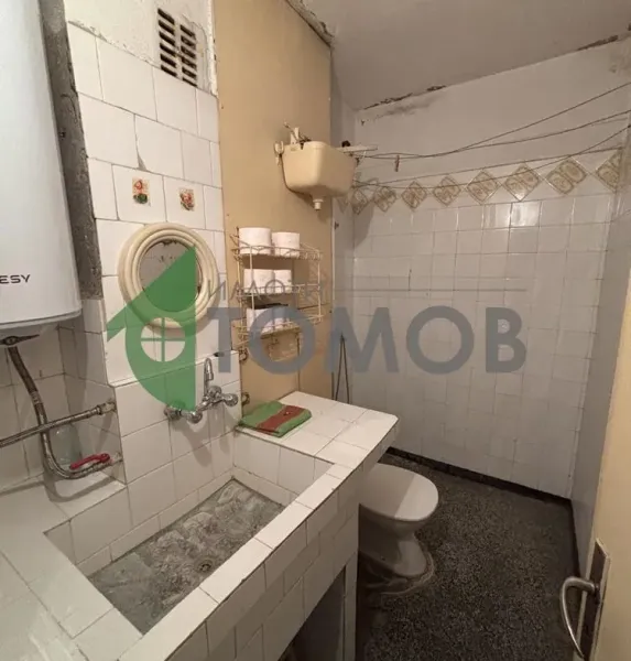 Spacious One-Bedroom Apartment in Stara Zagora's Kazaniski District - Image 3