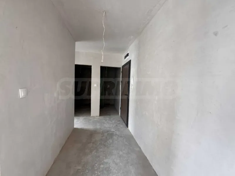 Bright 3-Bedroom Apartment in "Kaza Moderna" Complex - Image 5