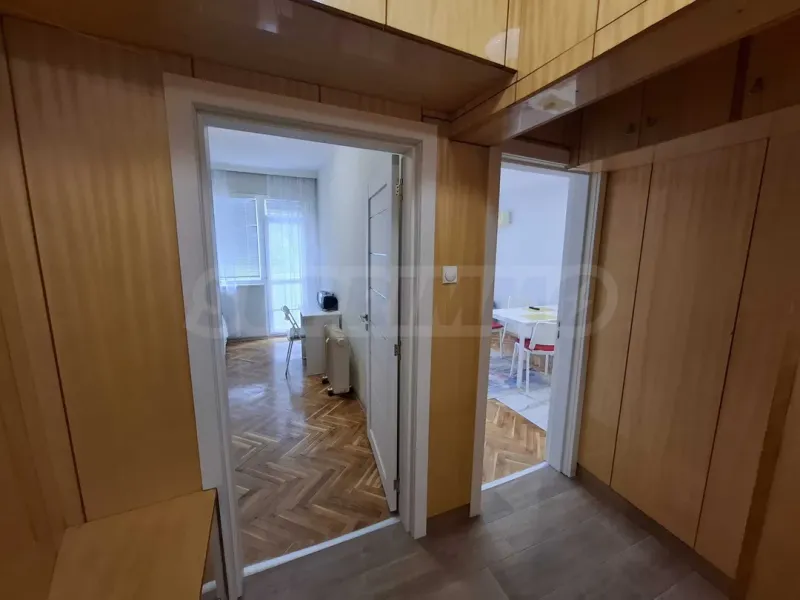 Bright 3-Bedroom Apartment in Varna's Greek Quarter - Fully Furnished - Image 3