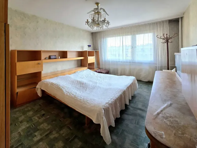 Spacious 3-Bedroom Apartment in Quiet Green Sofia Area - Image 2