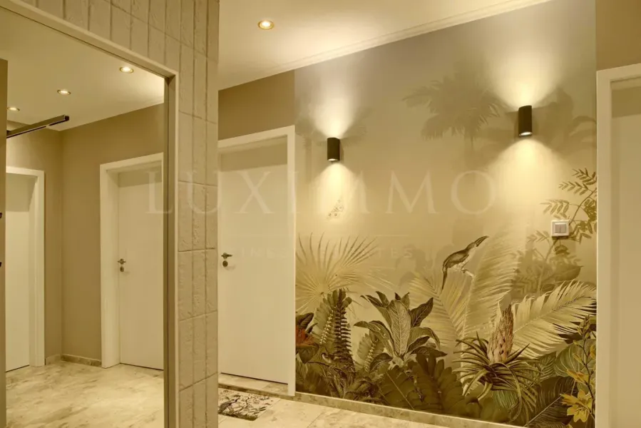 Spacious, Fully Furnished Apartment with Mountain Views - Image 5