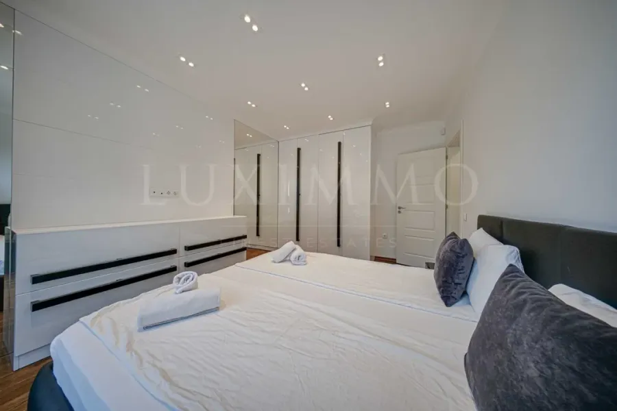 Luxurious 4-Bedroom Apartment in Maxi Complex, Sofia - Image 4