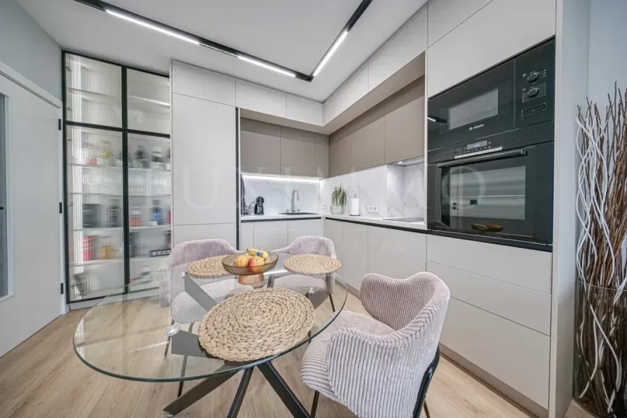 Vitosha Mountain View, 2-Bedroom Apartment, Sofia - Image 4