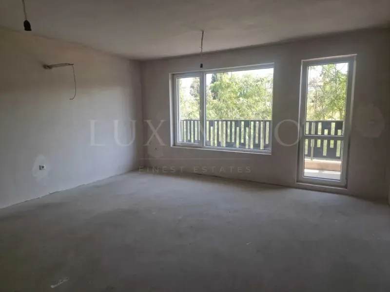 Spacious 2-Bed Apartment Near Cathedral in Modern Varna Building - Image 5