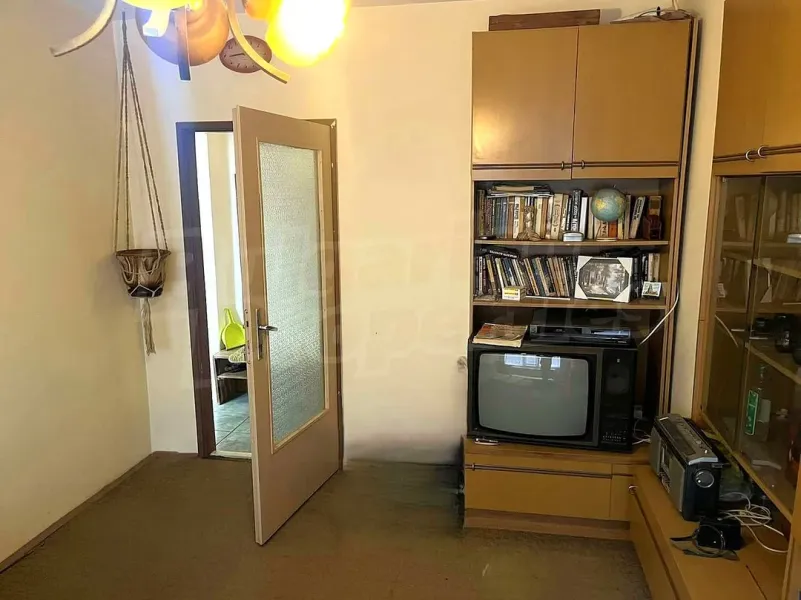 Spacious 2-Bedroom Apartment in Central Stara Zagora - €90,000 - Image 1