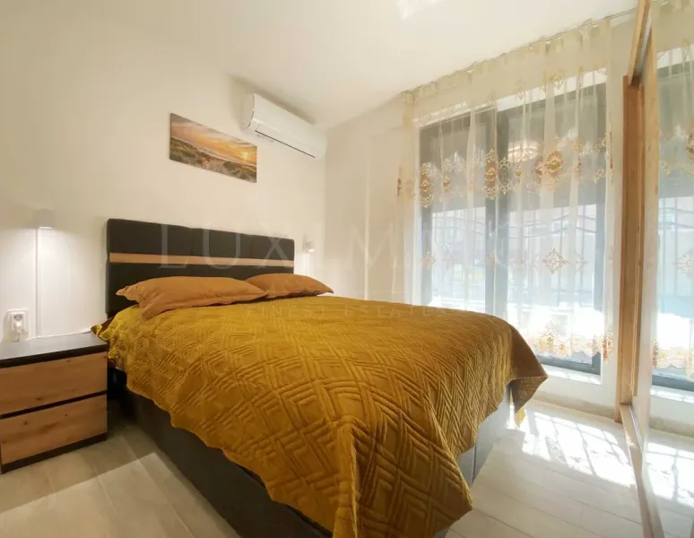 Stylish One-Bedroom Apartment with Parking in Plovdiv's Center - Image 4