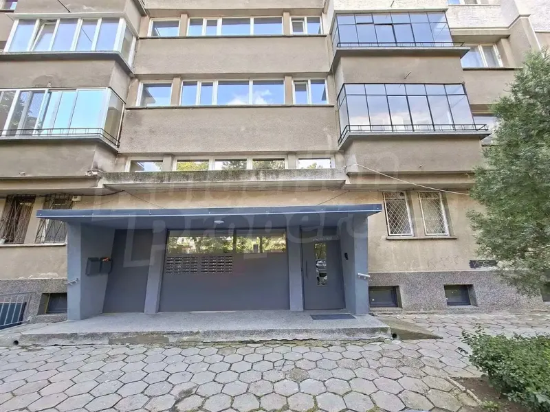 Renovated 1-Bedroom Apartment Near Lion Bridge Metro, Sofia - Image 4