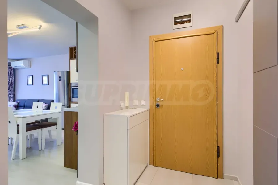 Spacious, Fully Furnished Apartment Near Paradise Center, Sofia - Image 1