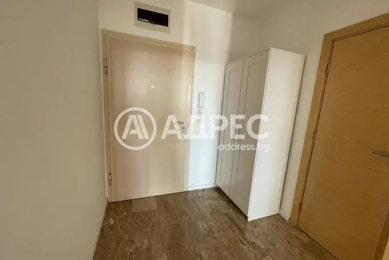 Bright 2-Bedroom Apartment for Rent in Varna's Brz District - Image 4