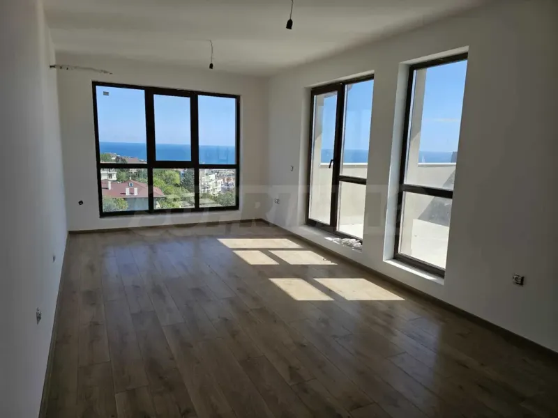 Sea View 3 Bed Apartment - Varna, Bulgaria - Image 5