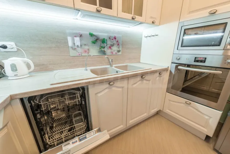 Luxury Varna Apartment - Sea Garden Gem - Image 2