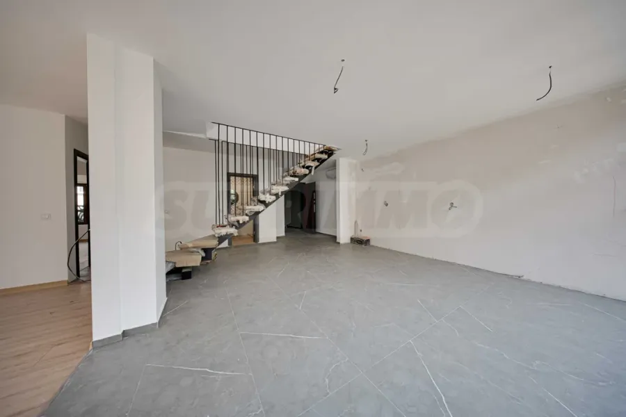 Spacious Mezonet in Slivnitsa Quarter, Sofia - 200m2 - Image 3