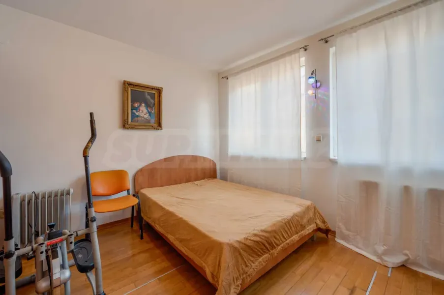 Spacious Fully Furnished Apartment Near Hotel "Marinela", Sofia - Image 4