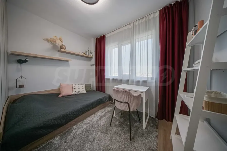 Spacious 2-Bedroom Flat with Vitosha View - Image 4