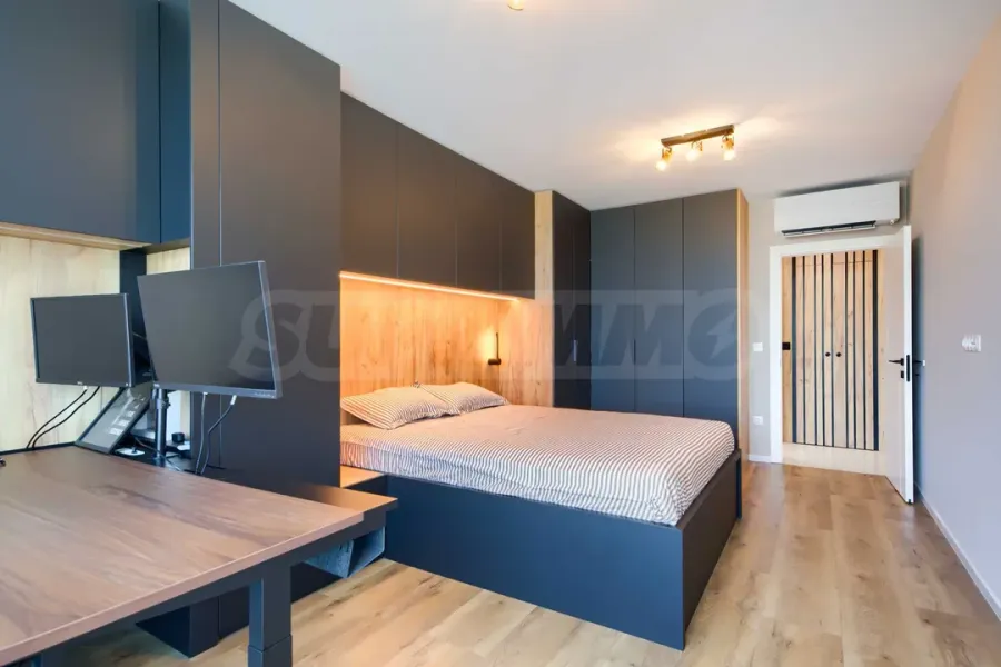 Luxury 3BR Apartment - Sofia, New Bldg - Image 1