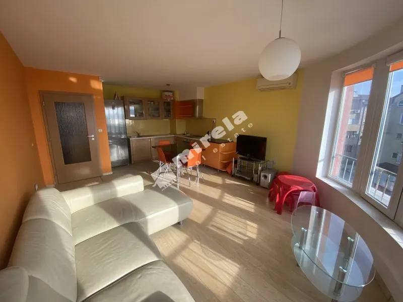 Spacious, Fully Furnished 3-Bedroom Apartment with Sea Views in Varna - Image 2