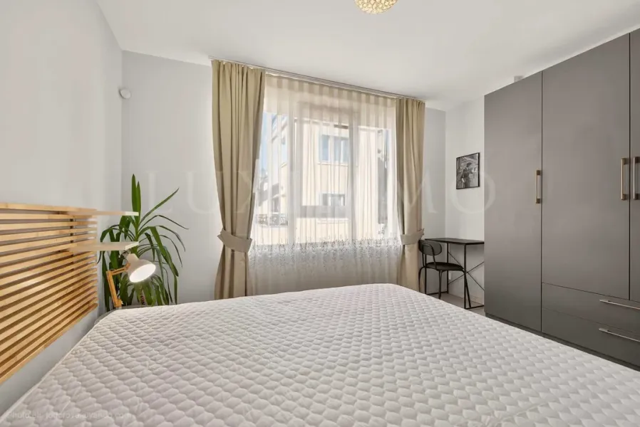 Spacious, Fully Furnished 3-Bedroom Apartment in Central Varna - Image 3
