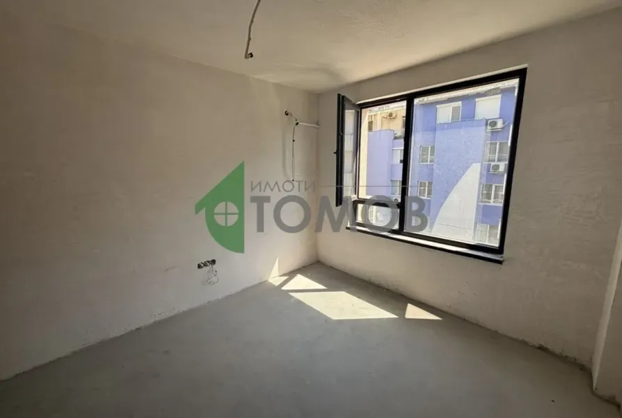 Stylish 2-Bedroom Apartment in Sunny Arazmoto, Stara Zagora - Image 3