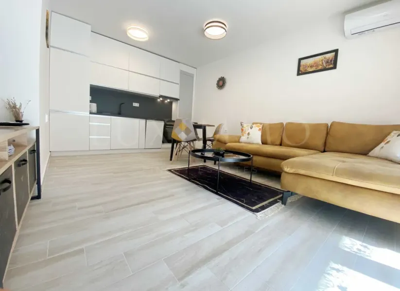 Stylish One-Bedroom Apartment with Parking in Plovdiv's Center - Image 1