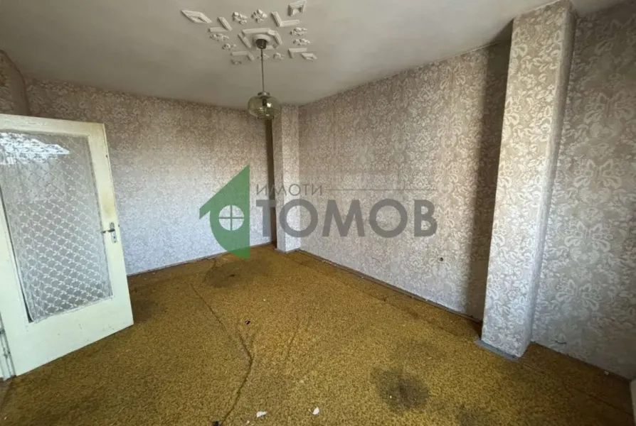 Spacious 3-Bedroom Apartment in Sunny Stara Zagora, Bulgaria - Image 4