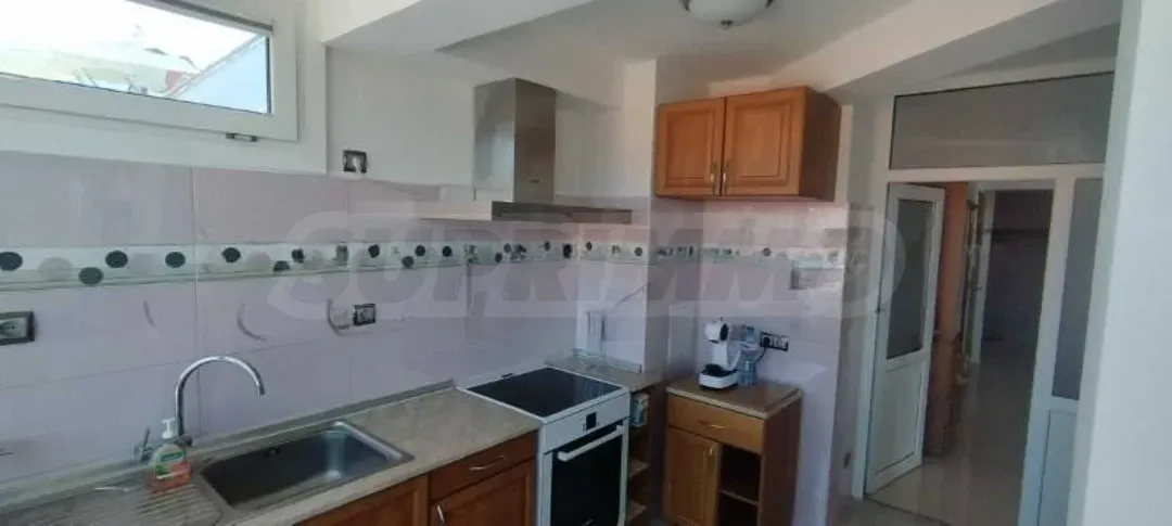 Spacious Sofia Apartment with Garage Option - Image 4