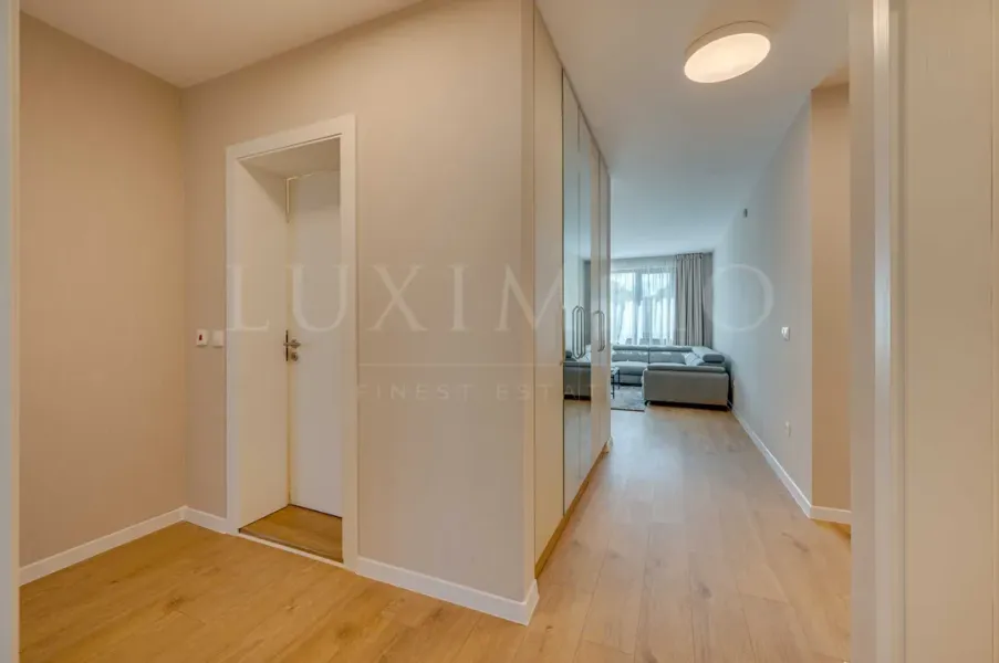 Spacious, Fully Furnished Apartment with Garage - Sofia - Image 2