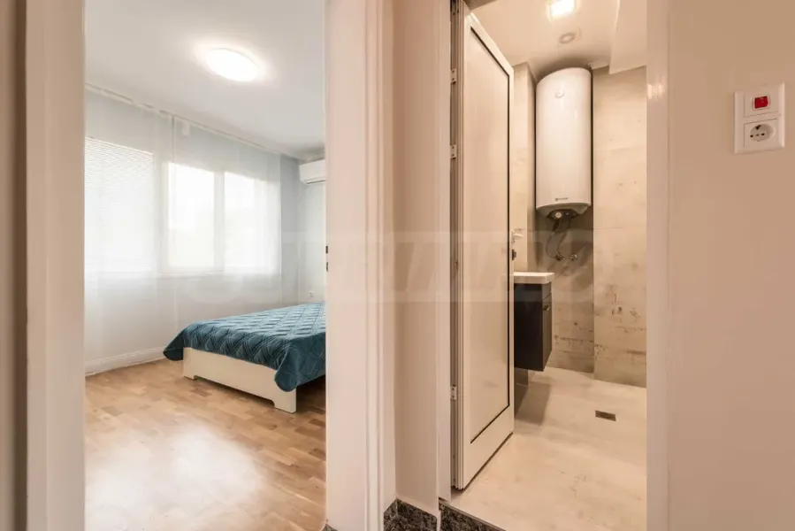 Spacious 3-Bedroom Apartment in Varna City Center - Image 1