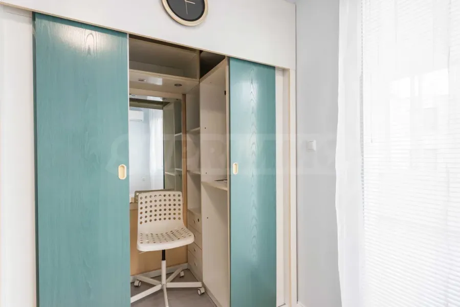 Spacious 3-Bedroom Apartment in Varna City Center - Image 4
